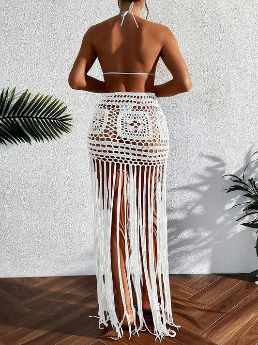 Ażurowe pareo maxi z frędzlami i wysokim rozcięciem w stylu boho - Senséra