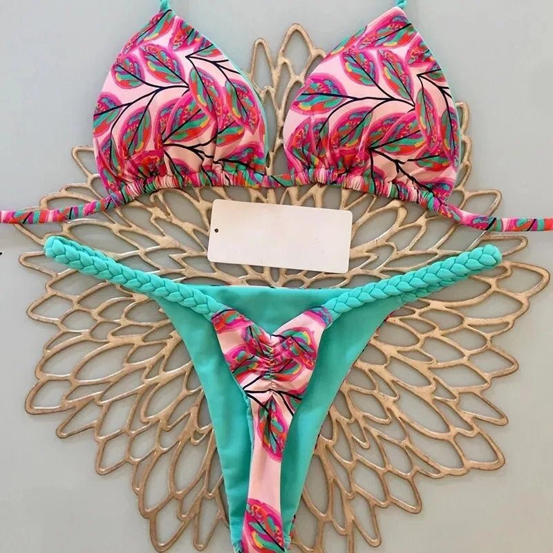 Bikini z nadrukiem i plecionymi detalami przy figach typu string - Senséra