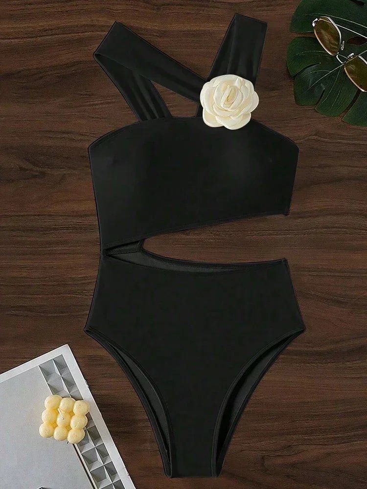 Asymetryczne monokini z kwiatową aplikacją i wycięciem w talii - Senséra
