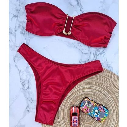 Bandeau bikini z ozdobną klamrą i wysokim wycięciem fig - Senséra
