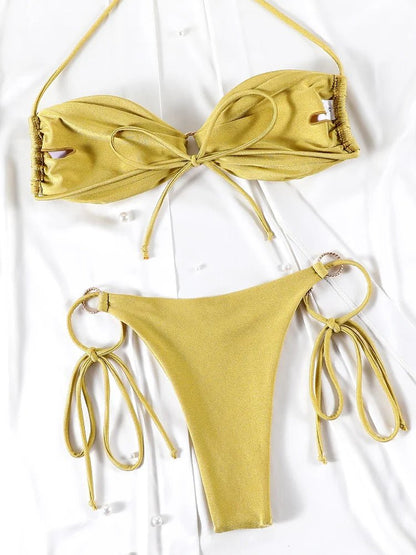 Bandeau bikini z ozdobnymi ringami i wiązanymi figami - Senséra