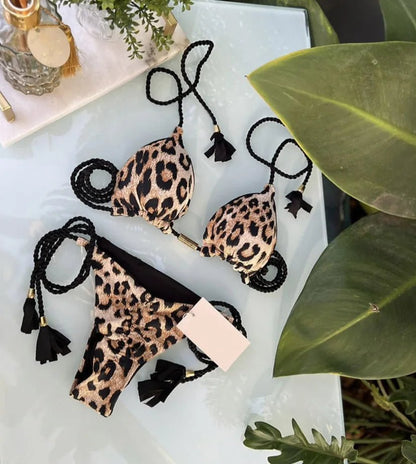 Bikini wiązane z trójkątnym topem i ozdobnymi chwostami - Senséra