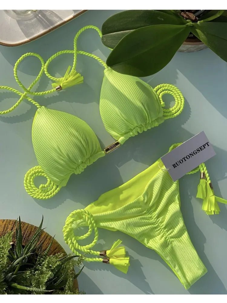 Bikini wiązane z trójkątnym topem i ozdobnymi chwostami - Senséra