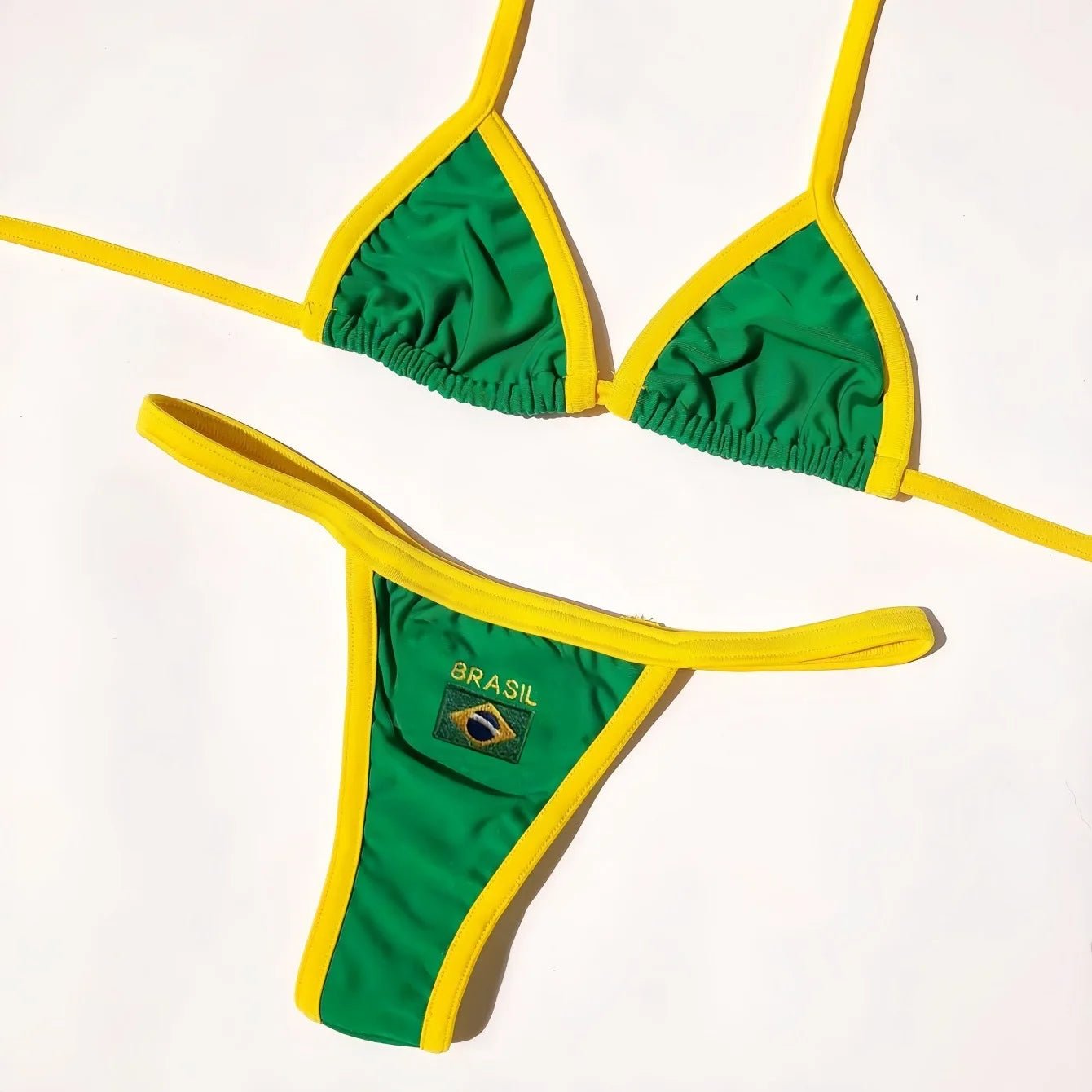 Bikini z kontrastową lamówką i haftem inspirowanym stylem brazylijskim - Senséra