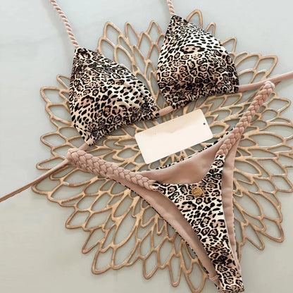 Bikini z nadrukiem i plecionymi detalami przy figach typu string - Senséra