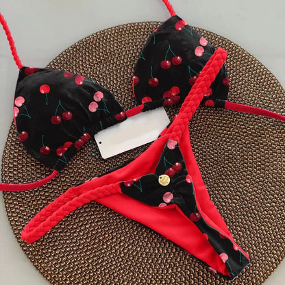 Bikini z nadrukiem i plecionymi detalami przy figach typu string - Senséra