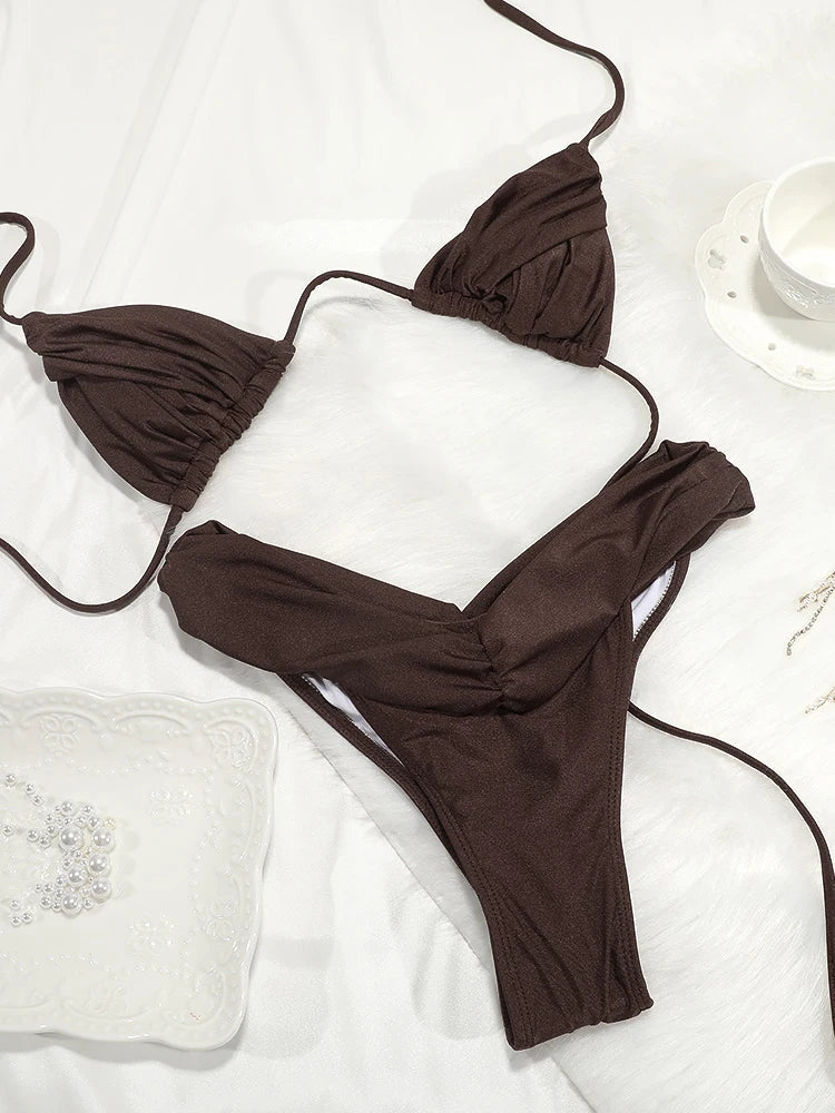 Klasyczne bikini wiązane z marszczonymi figami i trójkątnym topem - Senséra