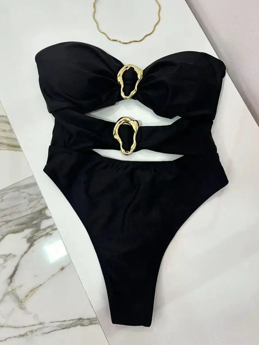 Monokini bandeau z wycięciami i ozdobnymi złotymi klamrami - Senséra