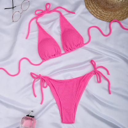 Prążkowane bikini wiązane z trójkątnym topem i stringami - Senséra