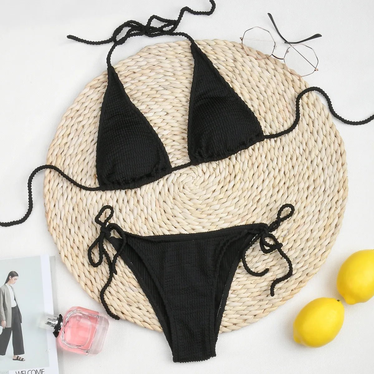 Prążkowane bikini wiązane z trójkątnym topem i stringami - Senséra