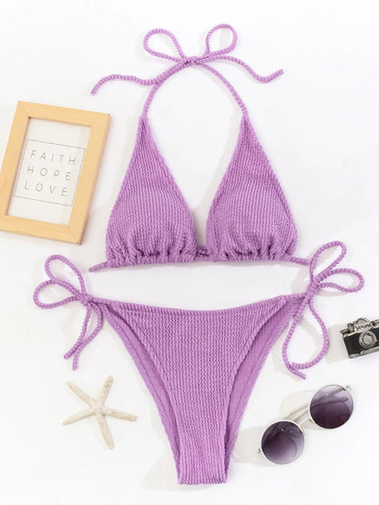 Prążkowane bikini wiązane z trójkątnym topem i stringami - Senséra