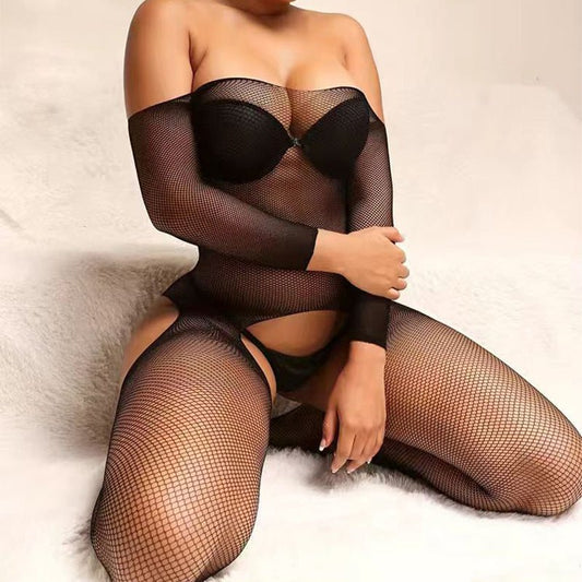 Siateczkowy bodystocking z odkrytymi ramionami i wycięciami w intensywnym stylu - Senséra