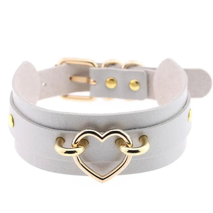 Skórzany choker z sercem i metalowymi detalami w stylu goth - Senséra