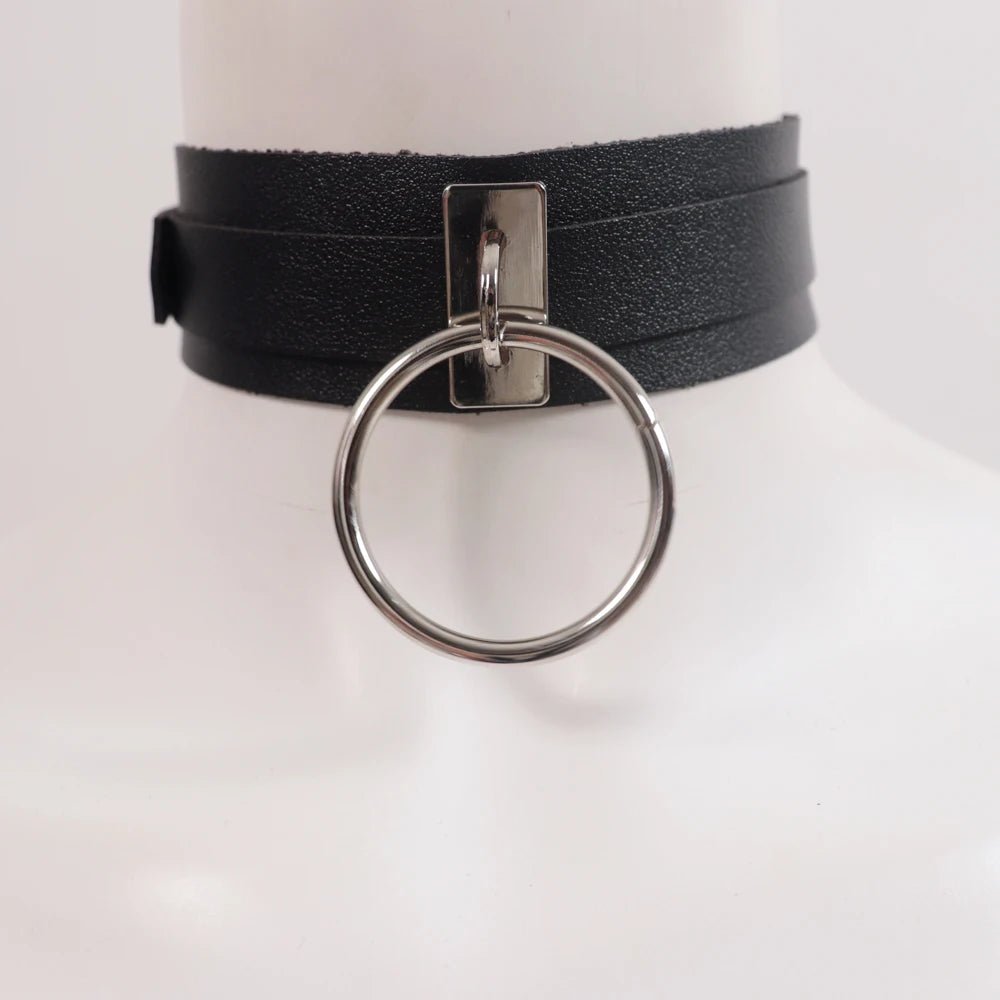 Szeroki choker z metalowym pierścieniem w stylu goth z regulacją - Senséra