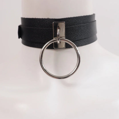 Szeroki choker z metalowym pierścieniem w stylu goth z regulacją - Senséra
